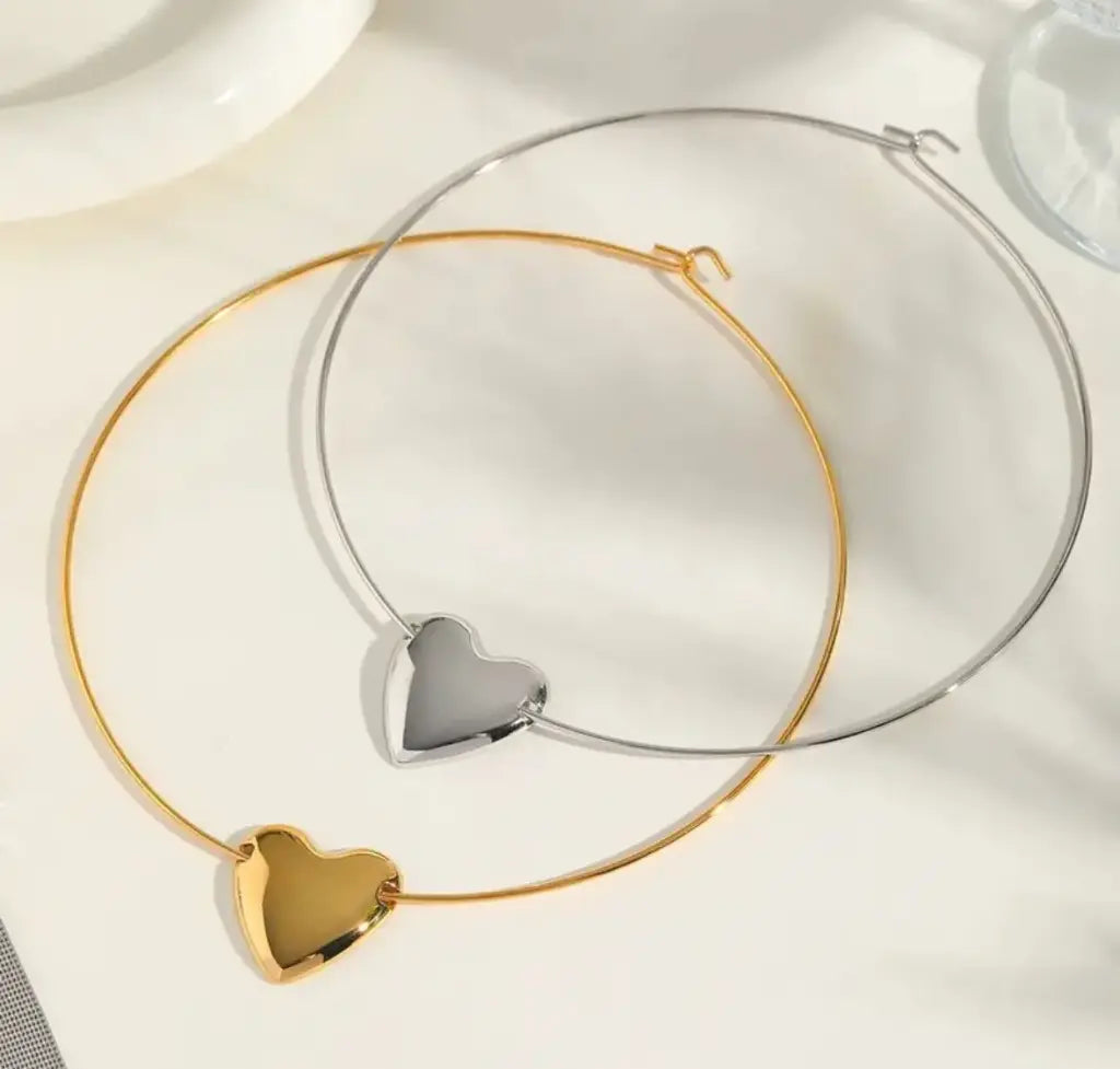 Amora Heart Choker