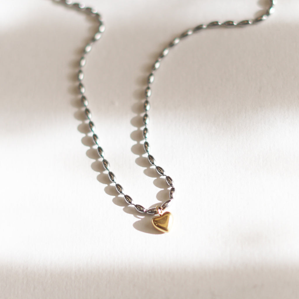 Amora Necklace