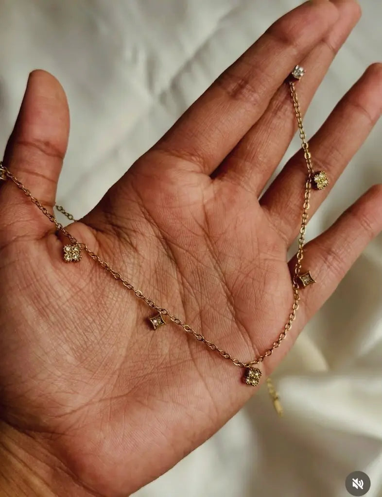 Noor Clover Necklace