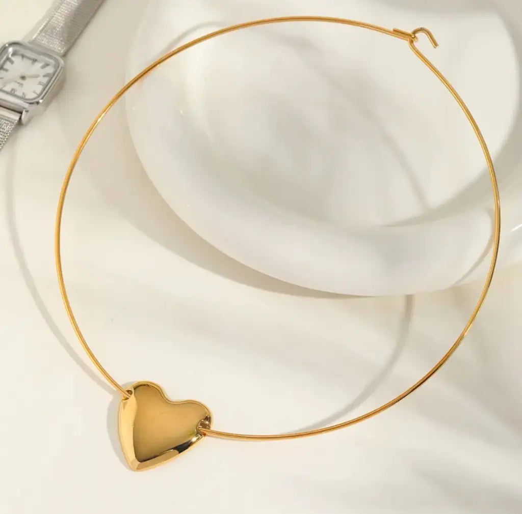 Amora Heart Choker