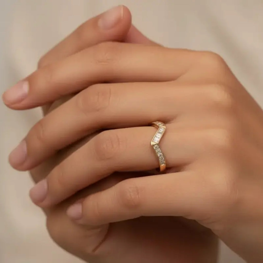 Zigzag Crystal Band Ring